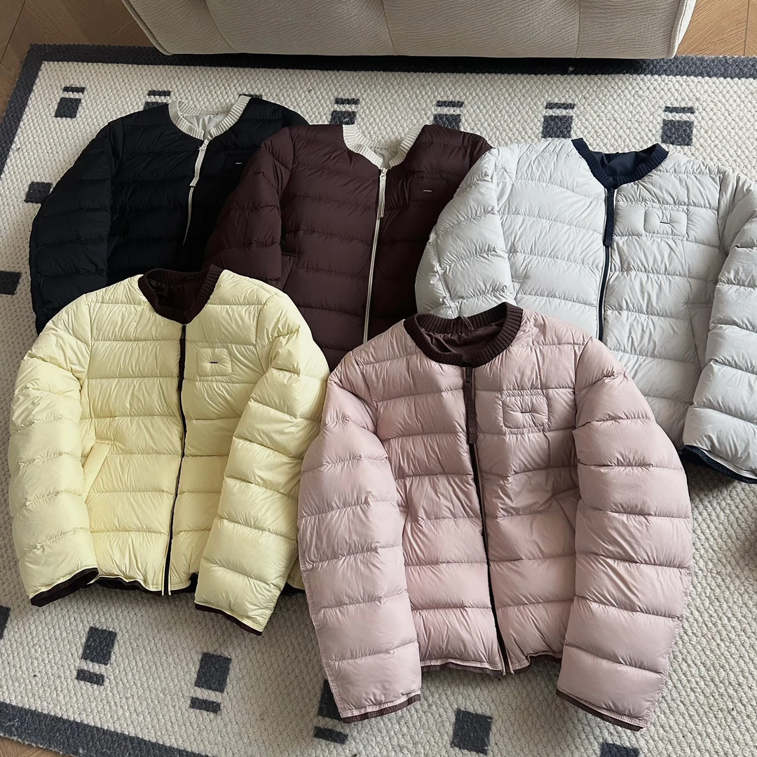 【米可家】针织撞色领口【小方块】90白鸭绒安心绒羽绒服8516