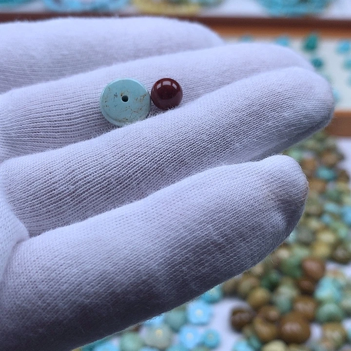 南红玛瑙未镶嵌珠宝奇石