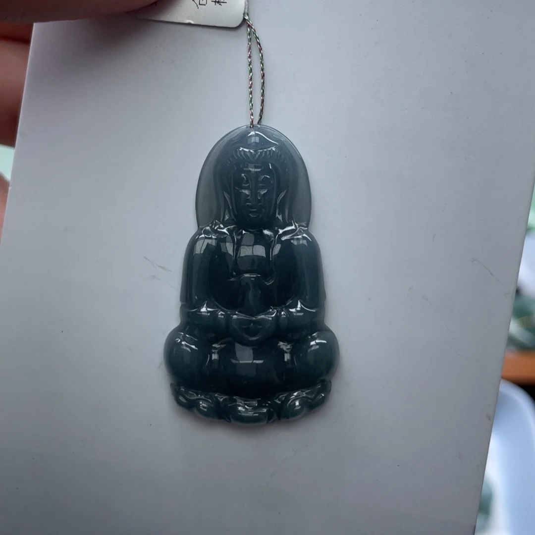 翡翠未镶嵌颈饰观音