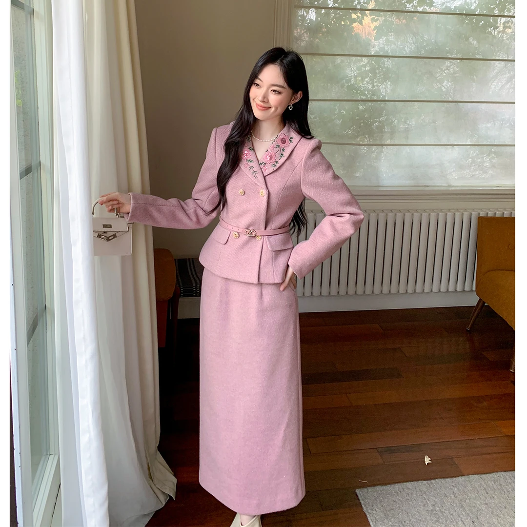 GERTCOREL2025新款冬季新中式重工刺绣鹅绒复古羽绒服半裙套装女