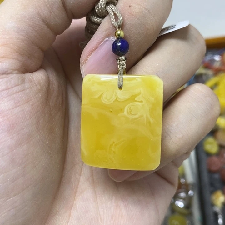 裸石蜜蜡未镶嵌吊坠