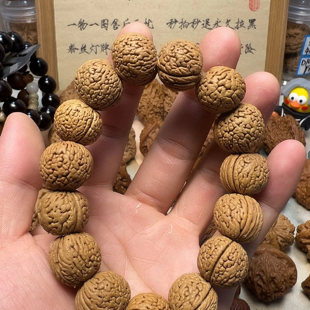 70号文玩桃核15颗