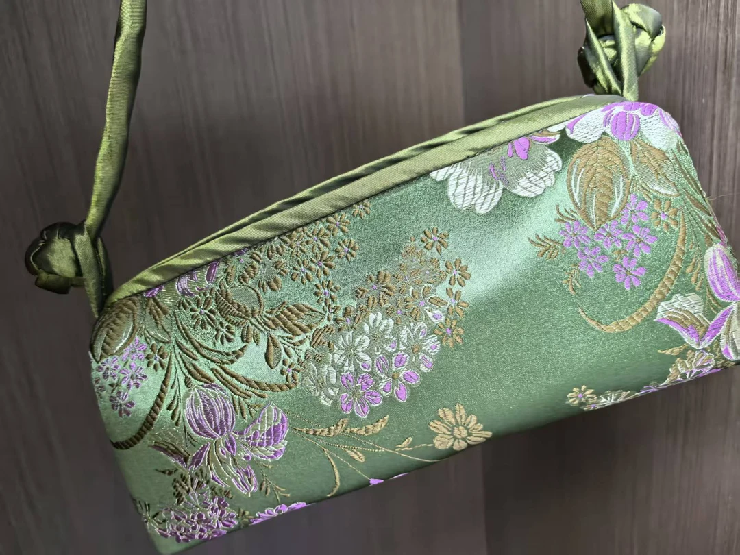 兰花草 百搭款织锦提花蜻蜓化妆包零钱包
