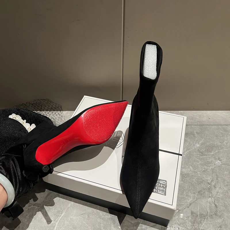 秋冬季百搭红底短靴女细跟尖瘦瘦靴性感御姐高跟鞋