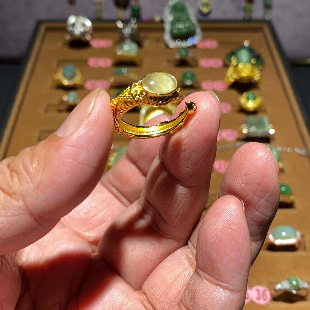 和田玉（碧玉）戒指未镶嵌