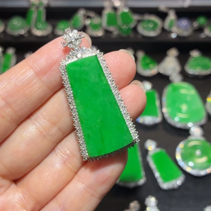 吊坠(不含链)18K金镶嵌翡翠翡翠