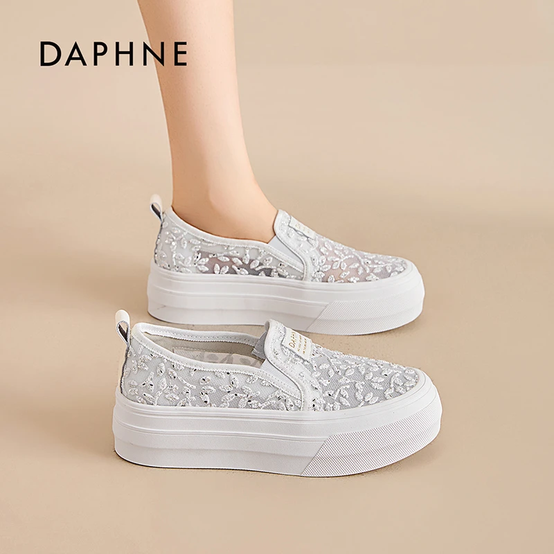 达芙妮一脚蹬休闲鞋女2025夏季新款透气百搭厚底懒人亮片渔夫鞋