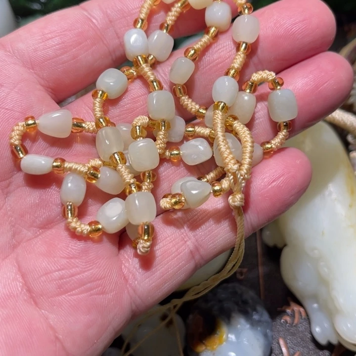 和田玉未镶嵌毛衣链