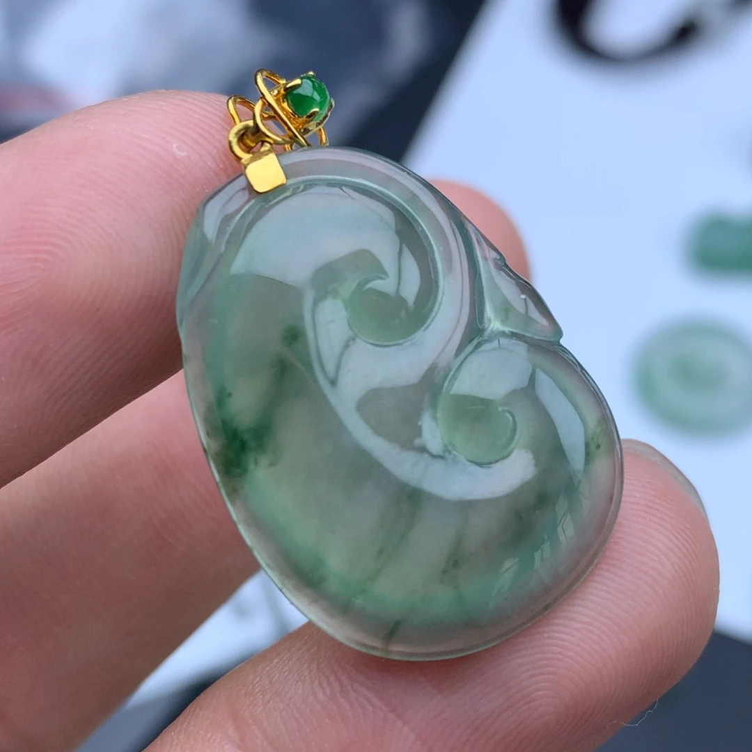 翡翠颈饰未镶嵌翡翠