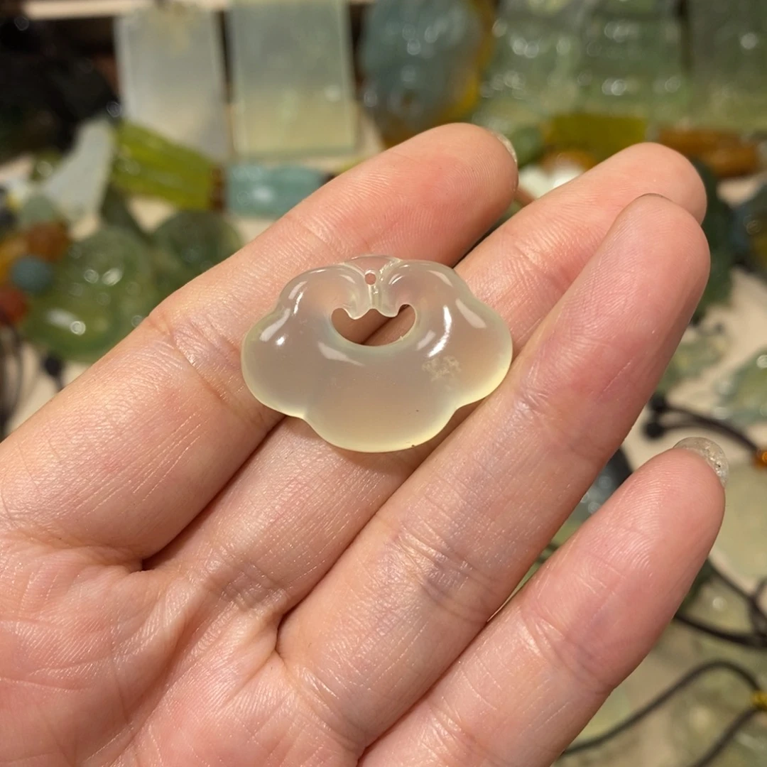 是***吖蛇纹石玉未镶嵌吊坠(不含链)