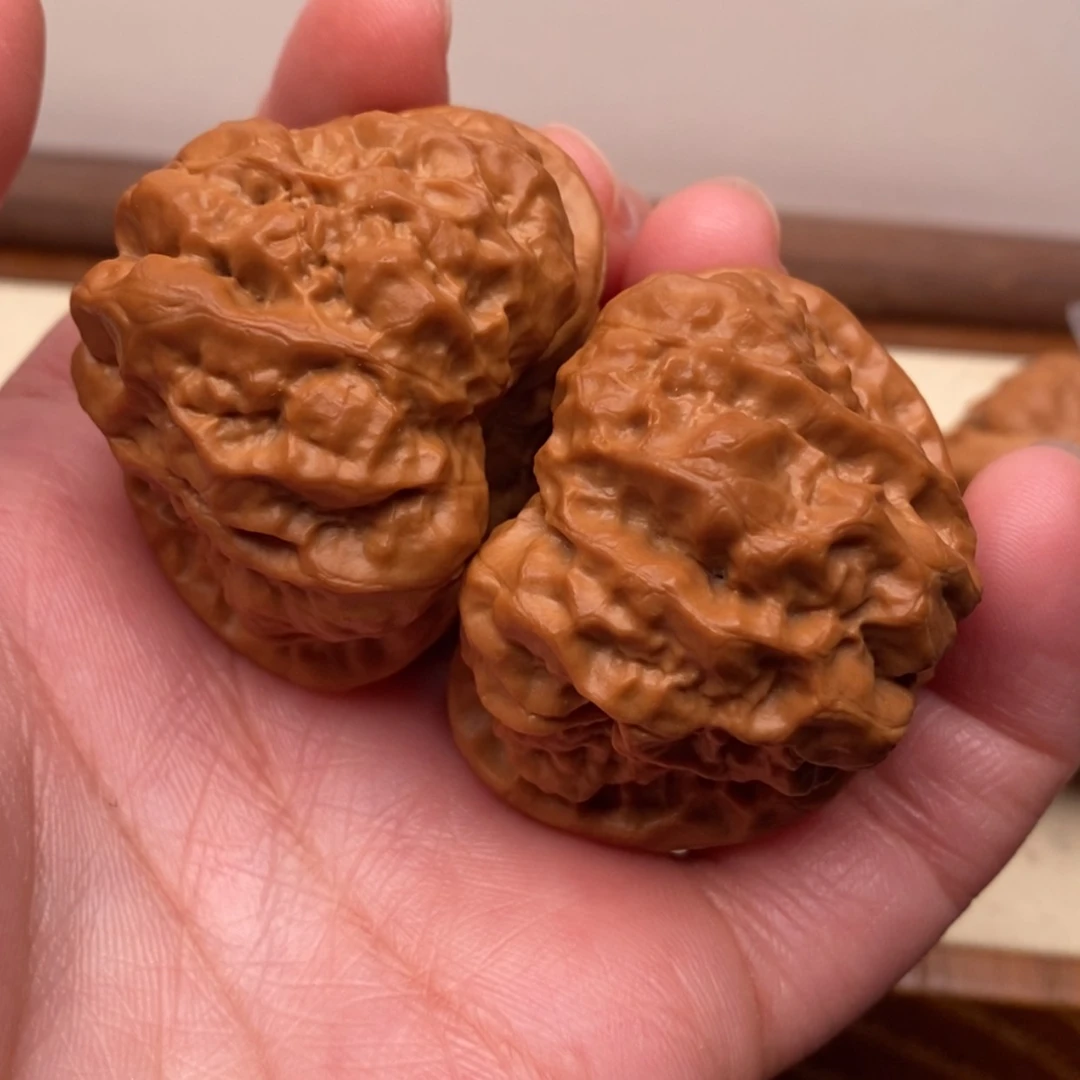 【闪购商品】把件文玩核桃边43左右