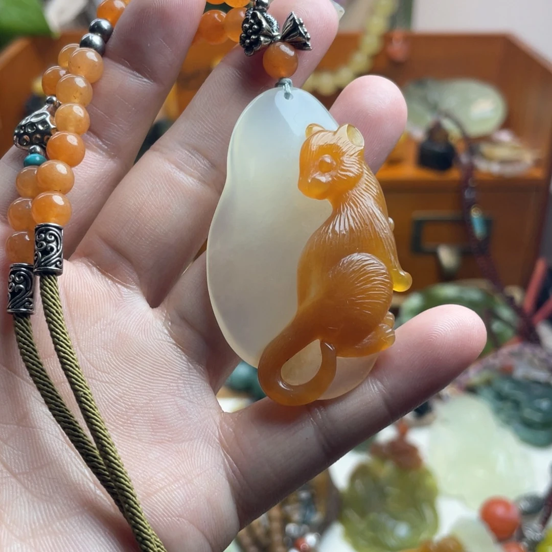 蛇纹石玉未镶嵌吊坠