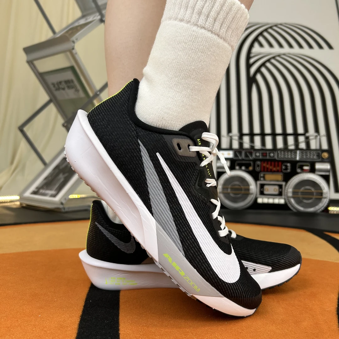 【滔搏】NIKE耐克男鞋NIKE AIR ZOOM RIVAL FLY 4跑步鞋FV6040-001