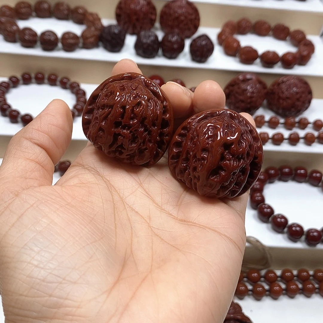 吥***悳吊坠橄榄核白狮子核桃