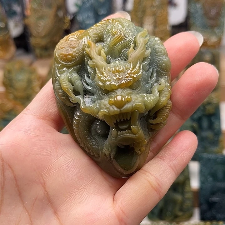 翡翠未镶嵌颈饰天然翡翠a货龙