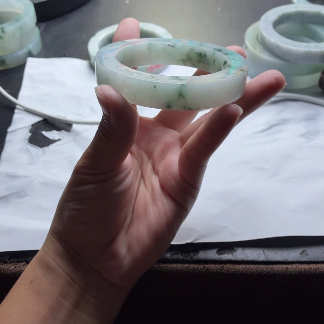 家***V定制翡翠未镶嵌翡翠手镯