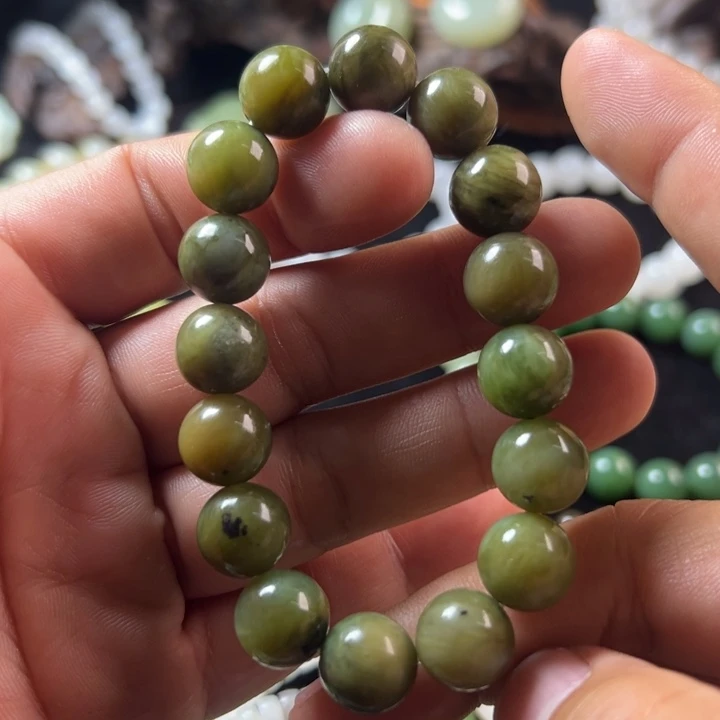 和田玉未镶嵌手串