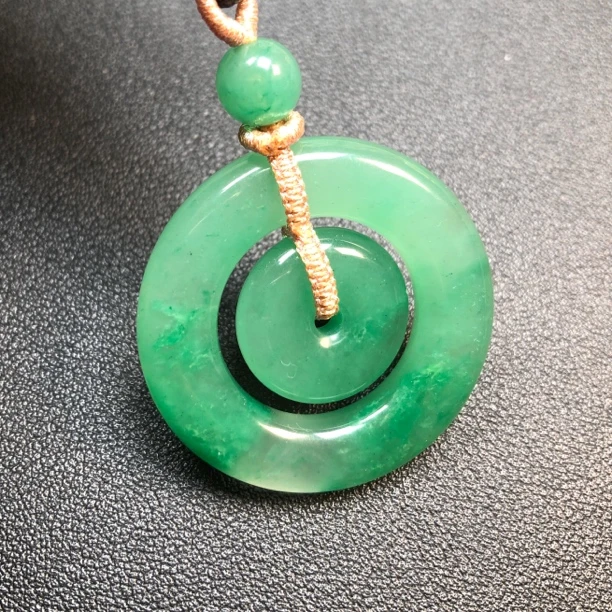 天然玉石非洲翠（独龙玉）精品子母平安扣冰晴飘辣绿时尚大气款