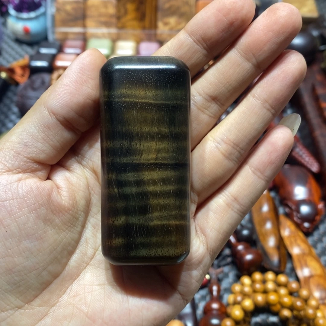 神***宝交趾黄檀（大红酸枝）木