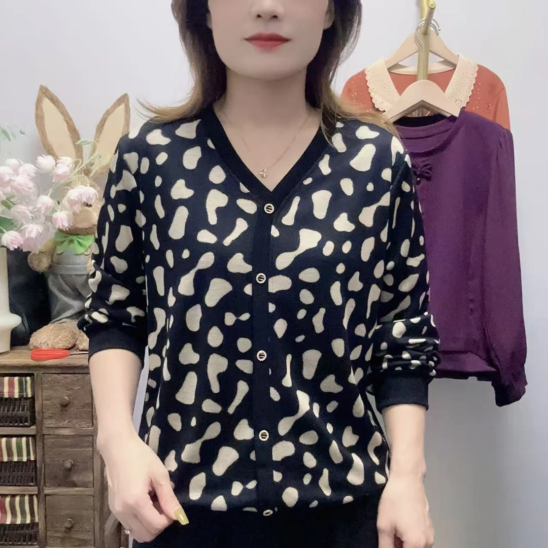 【丽姐家】宽松V领中老年女装T恤休闲长袖妈妈装女士上衣