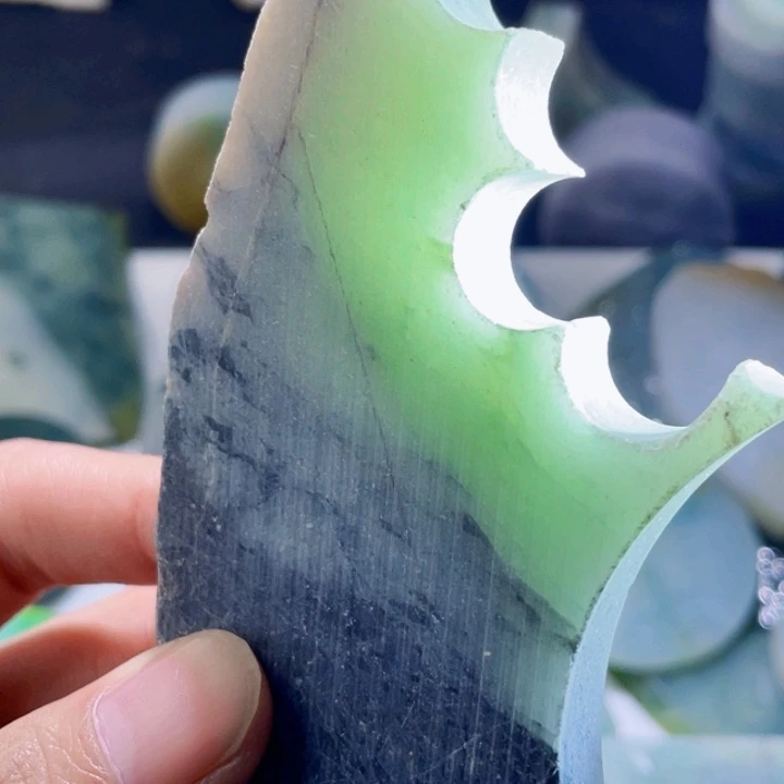 颈饰未镶嵌翡翠天然缅甸翡翠料子