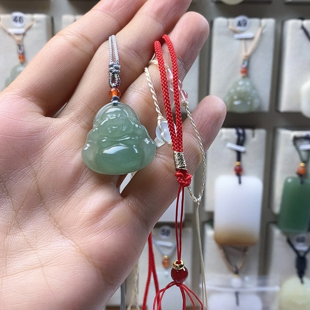 珍***惜石英质玉未镶嵌颈饰