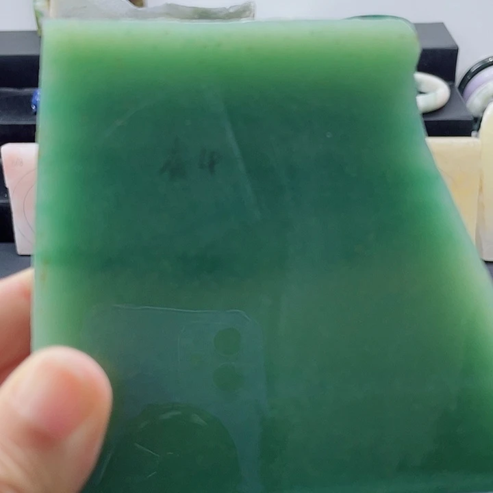 ****光石英质玉未镶嵌手镯