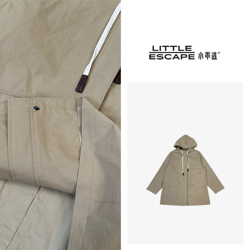 小乖逃休闲时尚卡其外套 白色帽绳连帽 M831