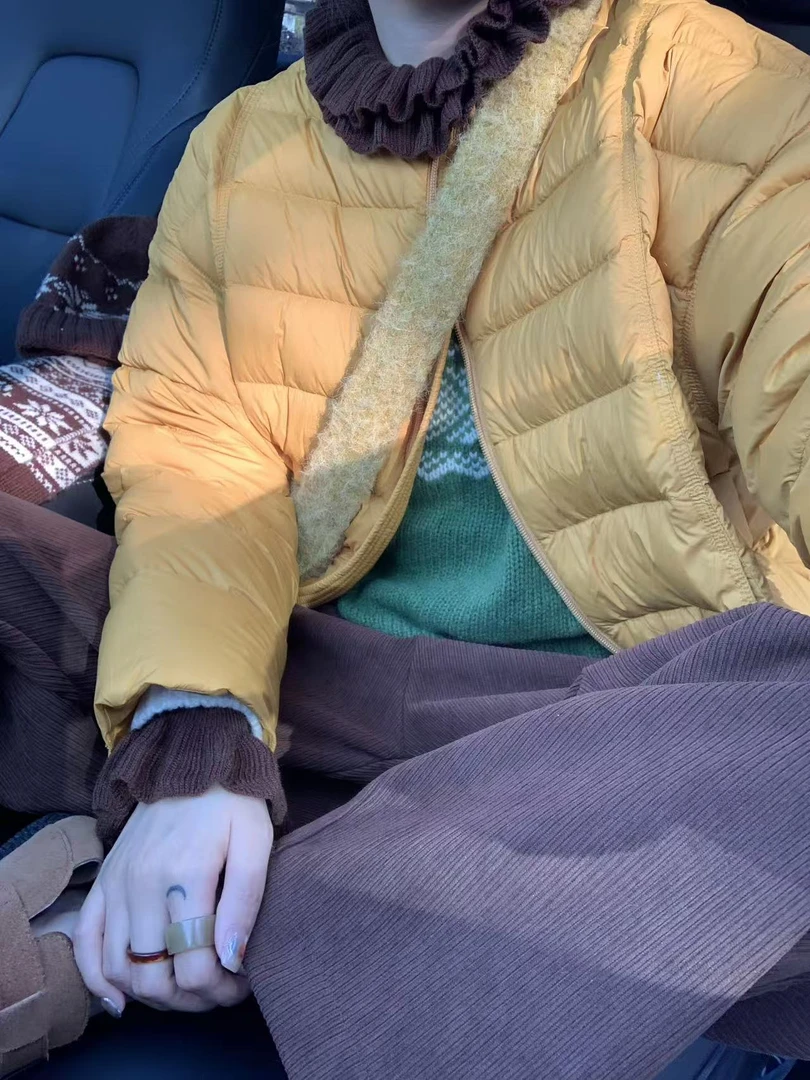 黄色轻薄排骨棉服女2025冬季新款超好看洋气棉袄外套灯芯绒裤子