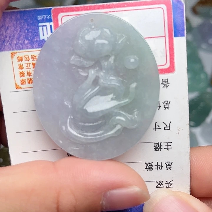 翡翠颈饰未镶嵌莲花