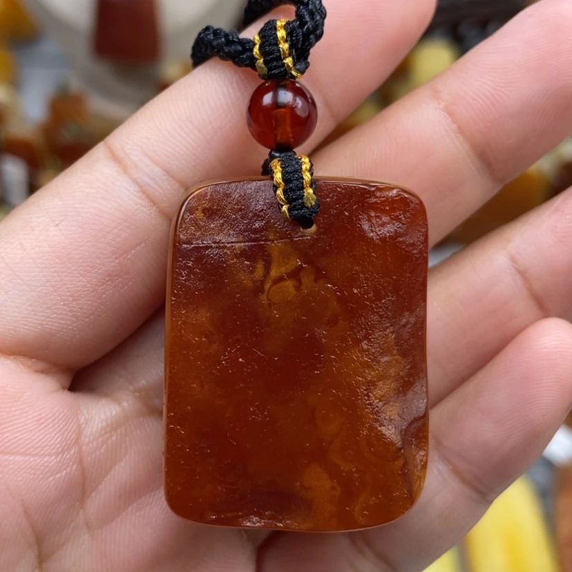 【闪购商品】琥珀颈饰未镶嵌