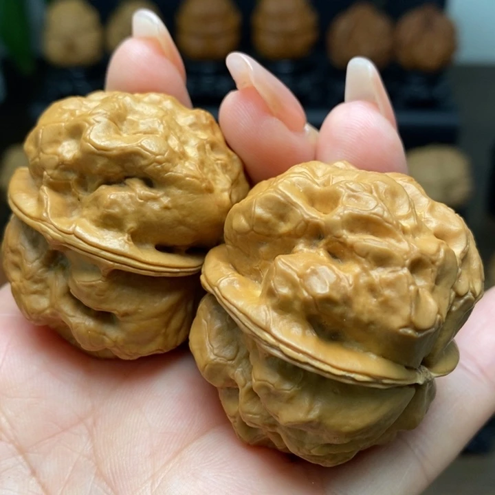 文玩核桃吊坠老树金蟾疙瘩包