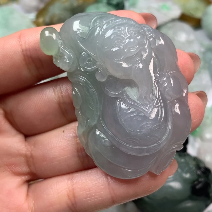 翡翠未镶嵌颈饰天**德翡翠
