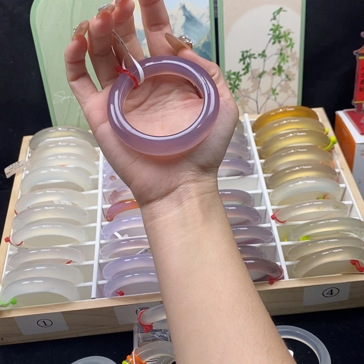 玛瑙/玉髓手镯未镶嵌