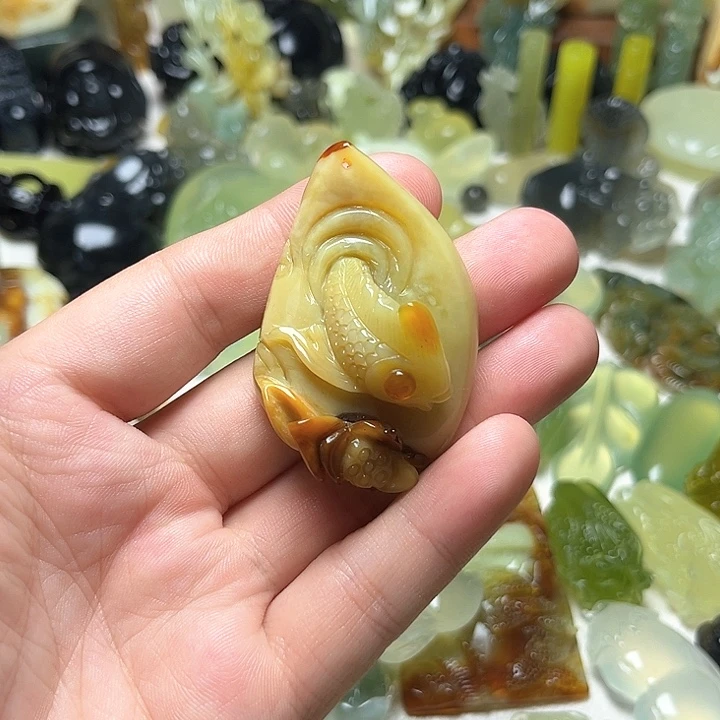 未镶嵌蛇纹石玉颈饰