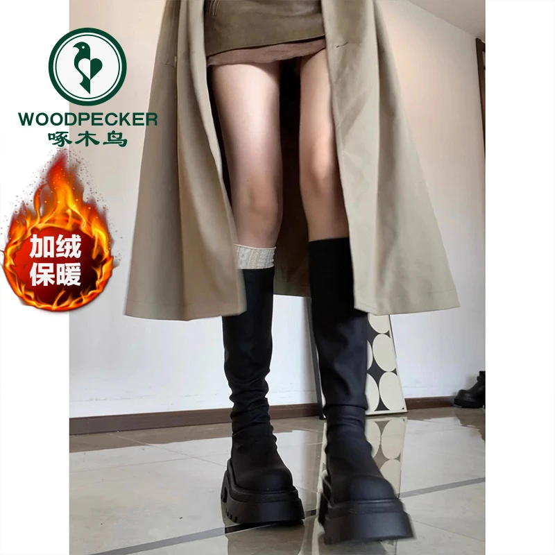 啄木鸟厚底加绒保暖时装靴女2025冬季新款不过膝长筒增高马丁靴