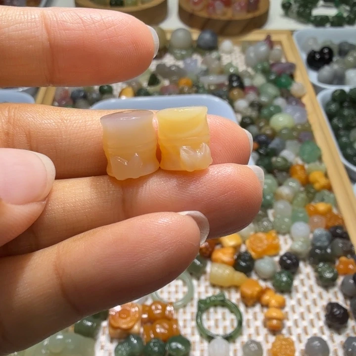 和田玉未镶嵌珠宝半成品