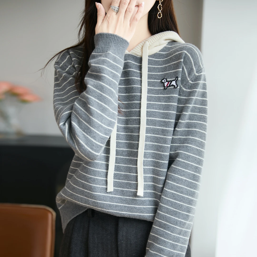 特大码女装连帽卫衣微胖mm秋冬女士条纹毛衣内搭可外穿针织打底衫