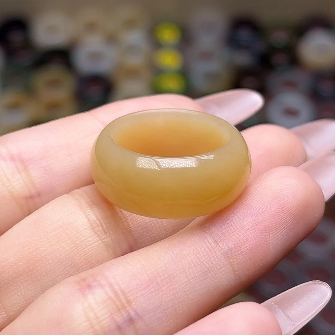 和田玉戒指未镶嵌17.8金芒糖