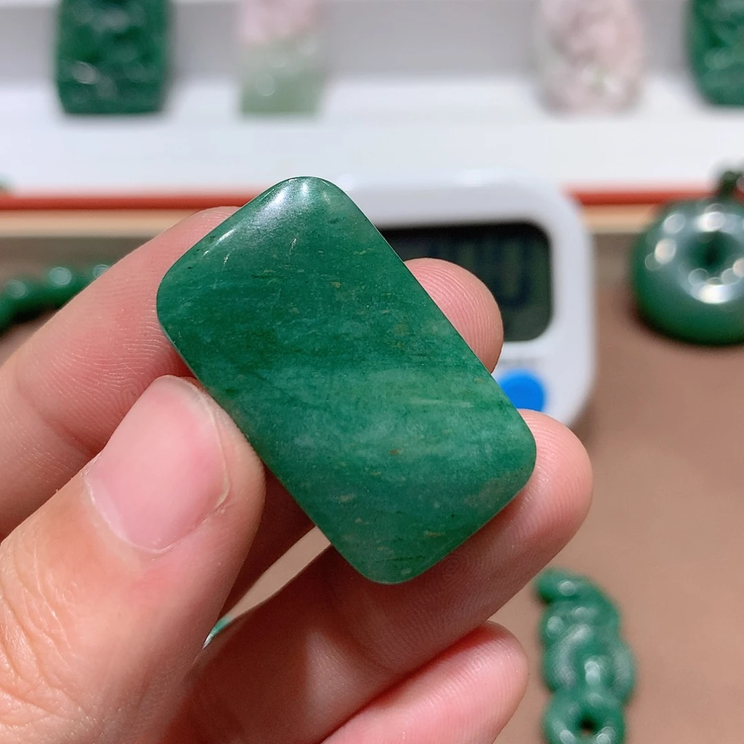 独山玉挂件未镶嵌