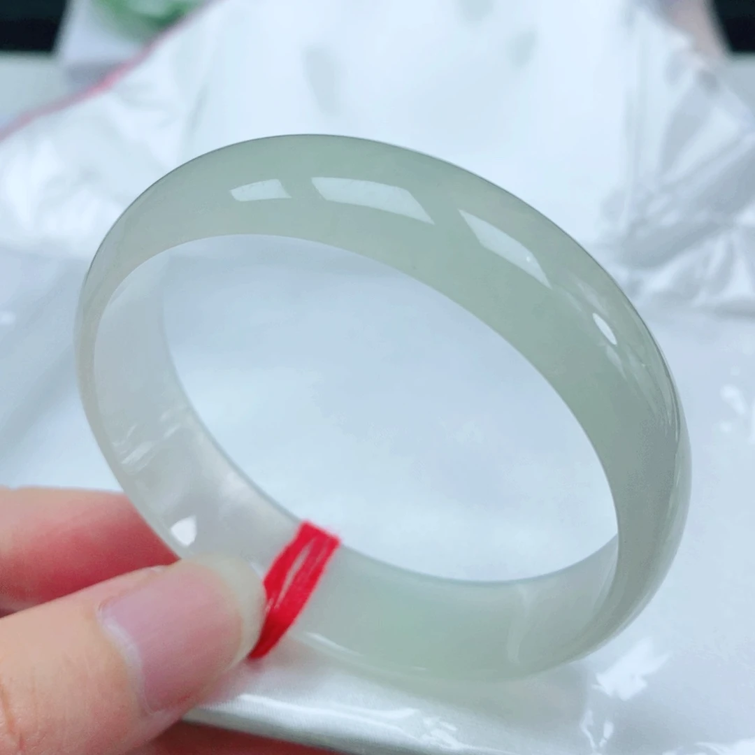 翡翠手镯未镶嵌   31 公主镯50+