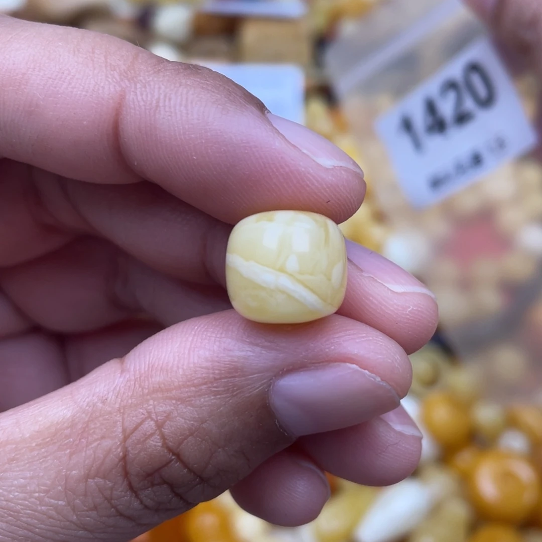 蜜蜡珠宝奇石未镶嵌12.6 浓蜡 一线天