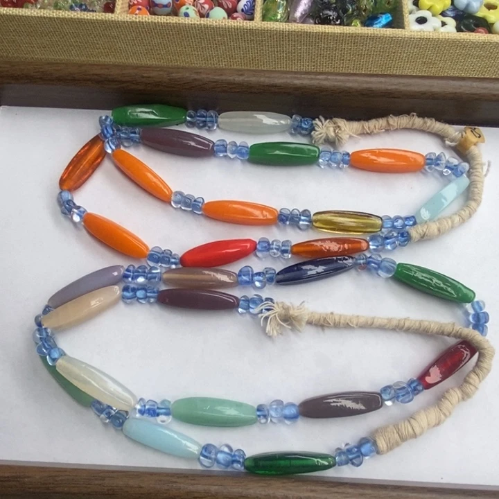 颈饰琉璃尼泊尔梭子