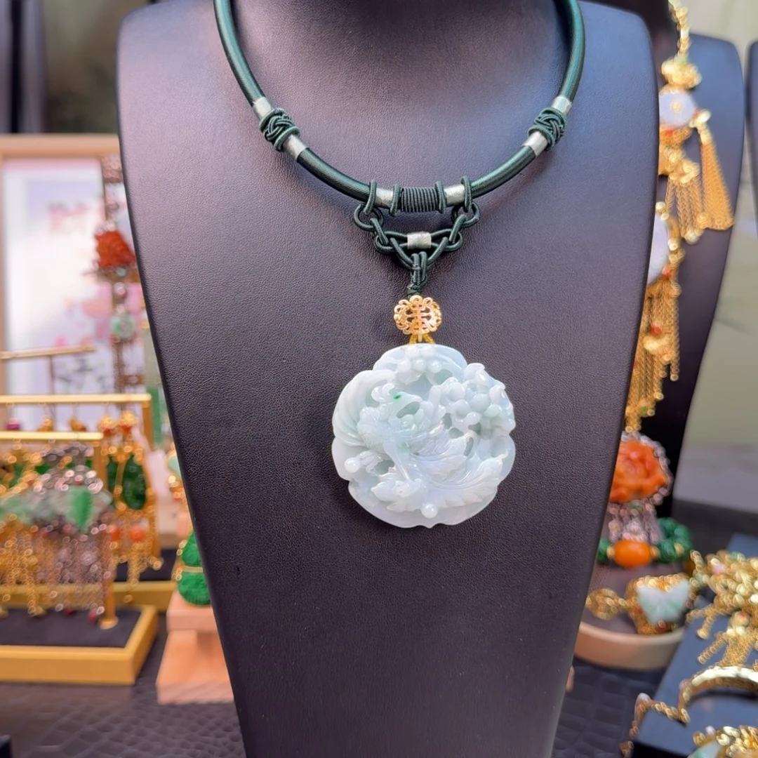 翡翠未镶嵌颈饰福利套装