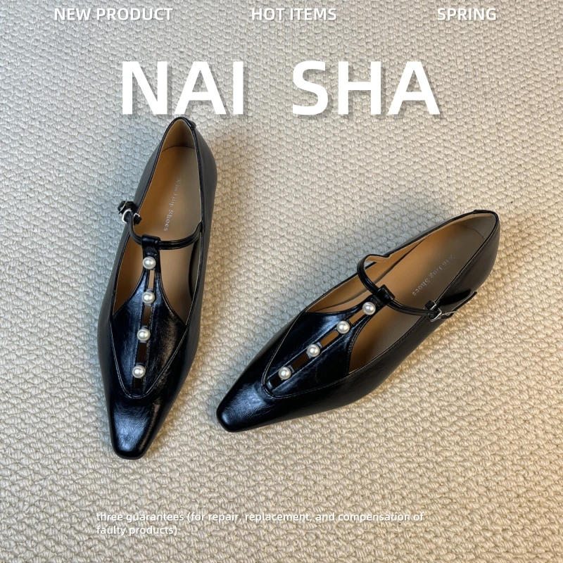 2025年春夏新款百搭软底真皮小香风珍珠尖头单鞋镂空低跟小皮鞋女