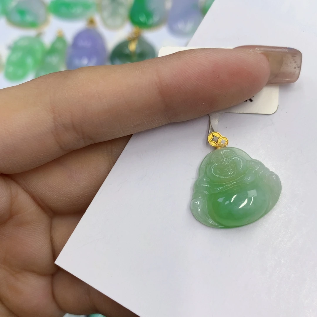 翡翠18K金镶嵌颈饰翡翠