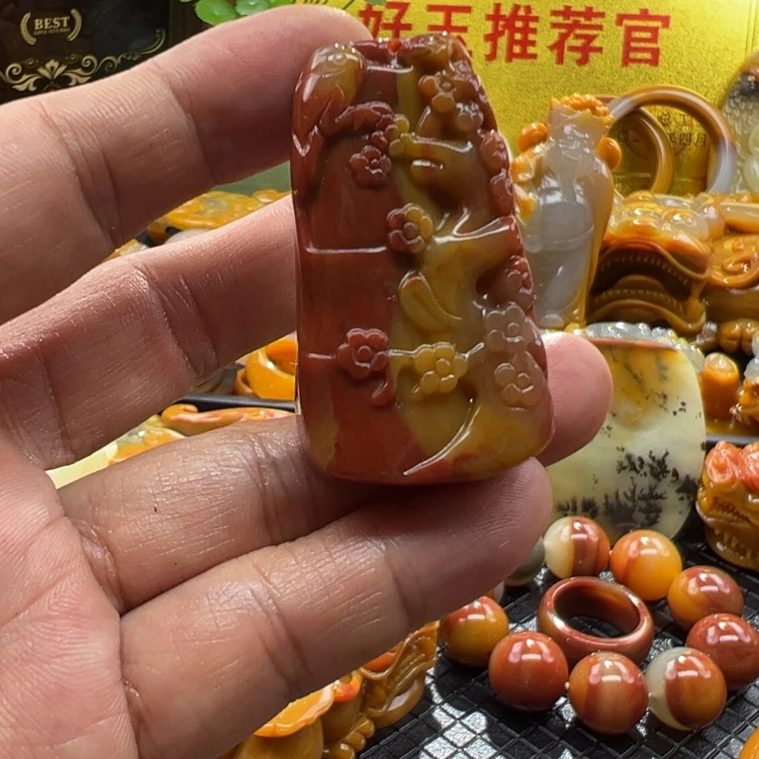 石英质玉未镶嵌颈饰