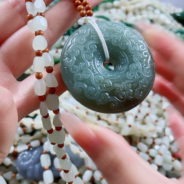 未镶嵌和田玉挂件