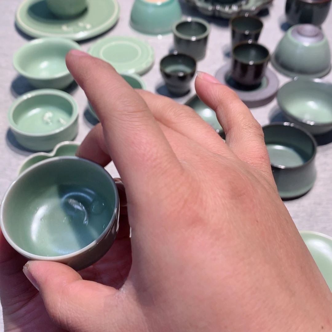 萝**跑龙泉青瓷茶具两个