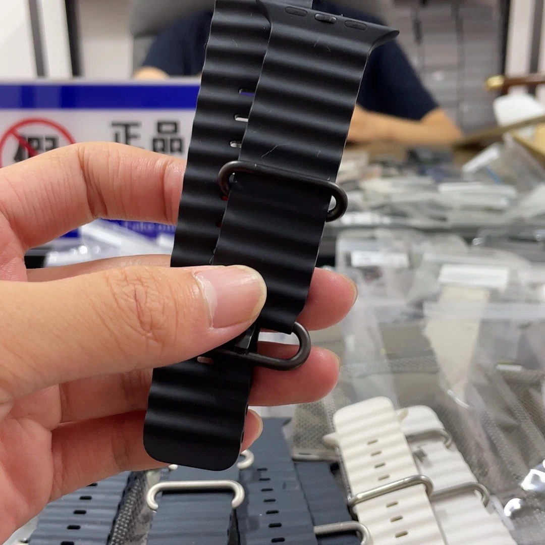 99新苹果海洋表带纯黑扣